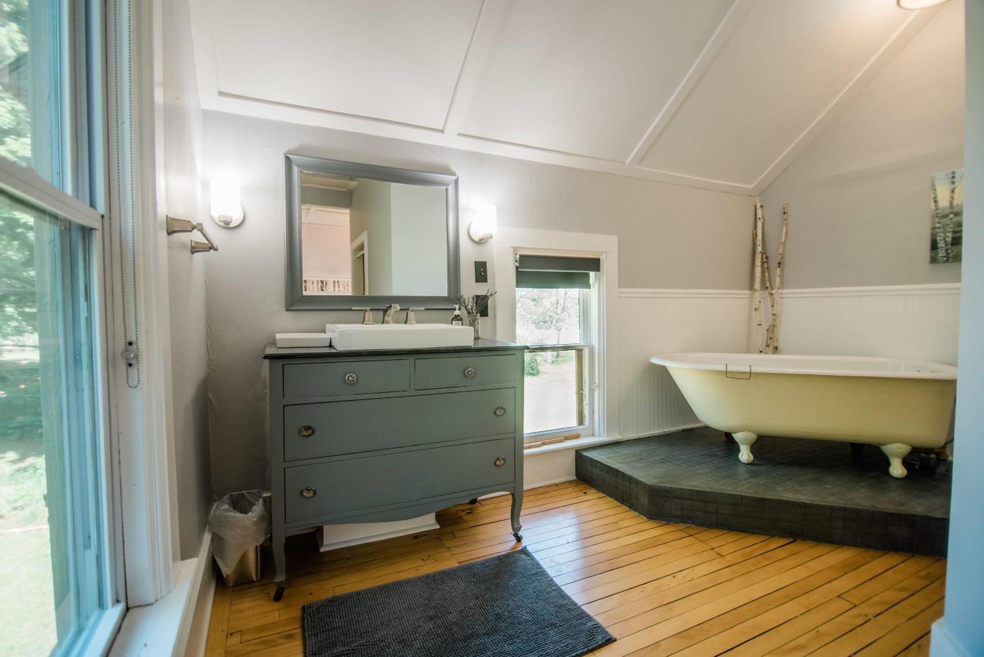 Mahaney Suite BW Boutique Hotel Central Lake 외부 사진